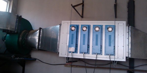 91香蕉视频給您放個大招：印刷廠油墨（mò）廢（fèi）氣就交給uv<i style='color:red'>光解光催化設備</i>吧！