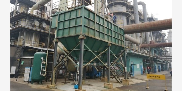 含油粉塵該如何處理？塑燒板除塵器出（chū）馬，快速解決