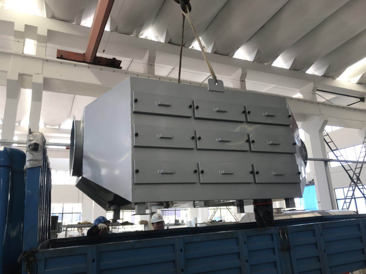 活性（xìng）碳吸附箱