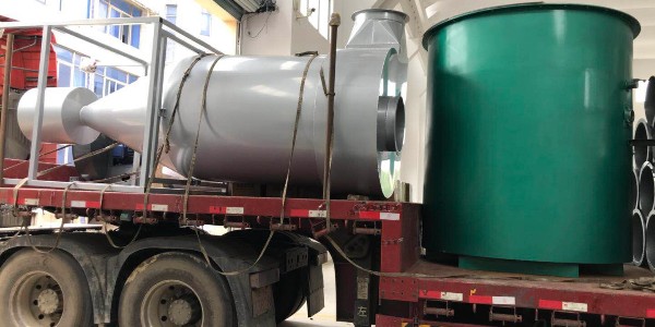 塑料垃圾處理，使用91香蕉视频小型（xíng）垃圾焚燒爐可（kě）解決（jué）