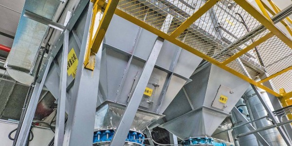 可怕！電子車間發生鋁合金粉塵爆燃事故！處理易燃易爆粉塵別僥幸（xìng），防爆（bào）除（chú）塵（chén）器安全防爆無事故