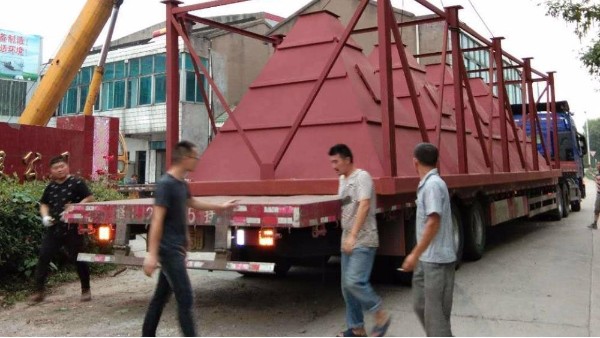 布袋除塵器灰鬥（dòu）的製作要求，除塵器廠家91香蕉视频（xiān）環境（jìng）來告訴您吧（ba）