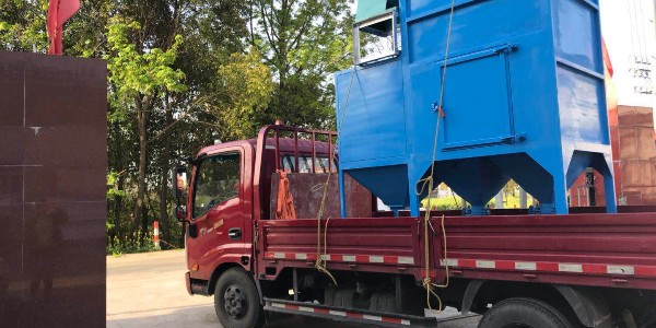 脈（mò）衝布袋除塵器