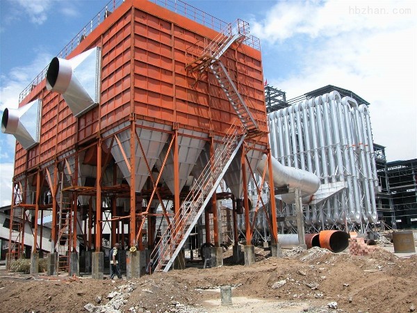 化工（gōng）廠布袋除（chú）塵器