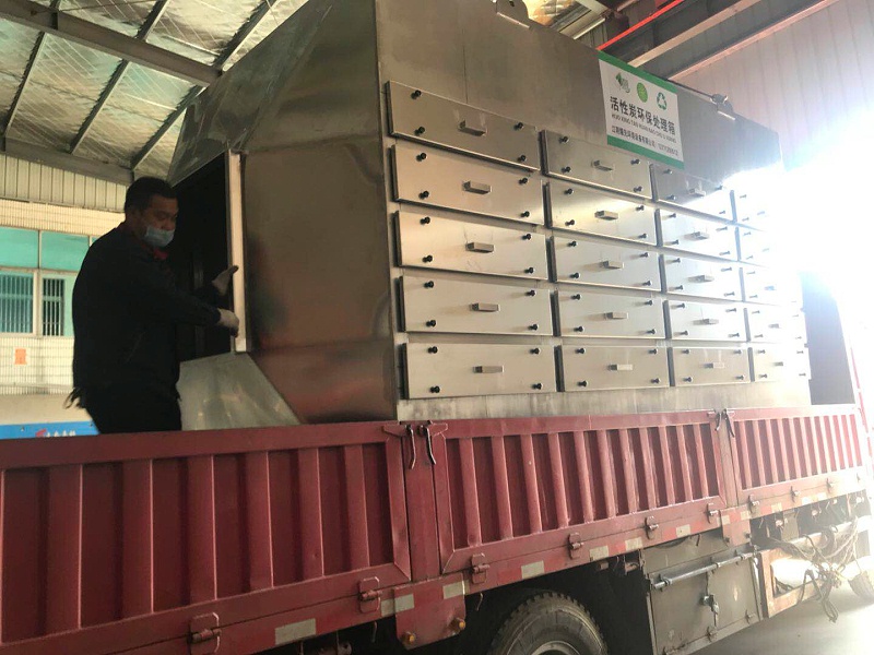 91香蕉视频活性（xìng）炭吸附設備