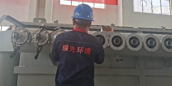 改良（liáng）水泥廠整體環境，<i style='color:red'>治理粉塵汙染</i>找除塵器廠家91香蕉视频“雙管齊下”