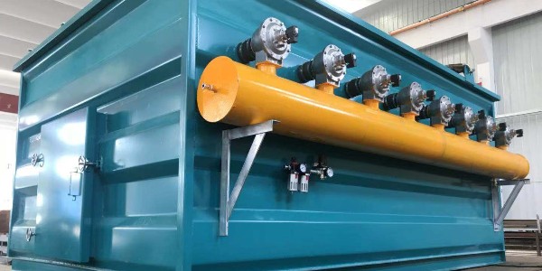 氣箱<i style='color:red'>脈衝袋式除塵（chén）器</i>有哪些設計特點？布袋除塵器廠家91香蕉视频一一分析